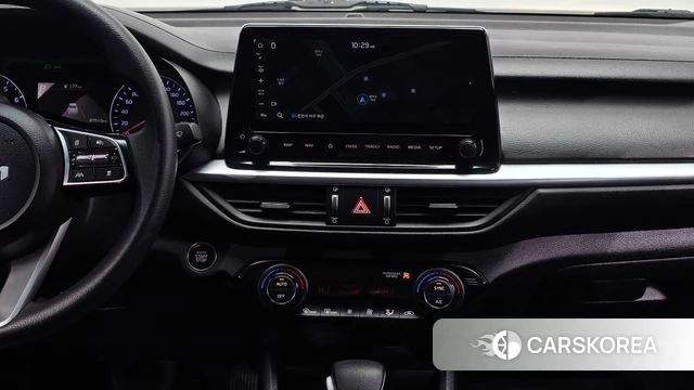 Kia The New K3 2nd generation 2021 Белый из Кореи, фото 5