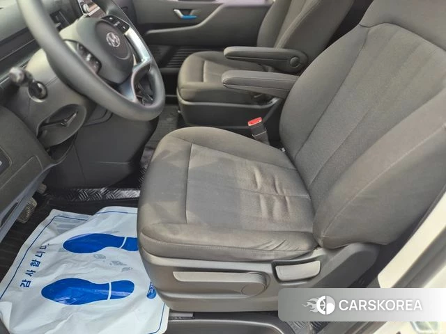 Hyundai Staria 2022 Белый из Кореи, фото 5