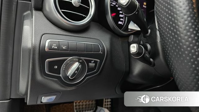 Mercedes-Benz C-Class W205 2018 Белый из Кореи, фото 5