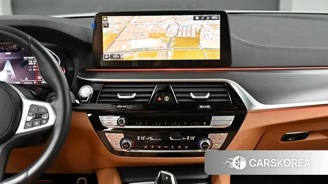 BMW 5 Series (G30) 2023 Белый из Кореи, фото 5
