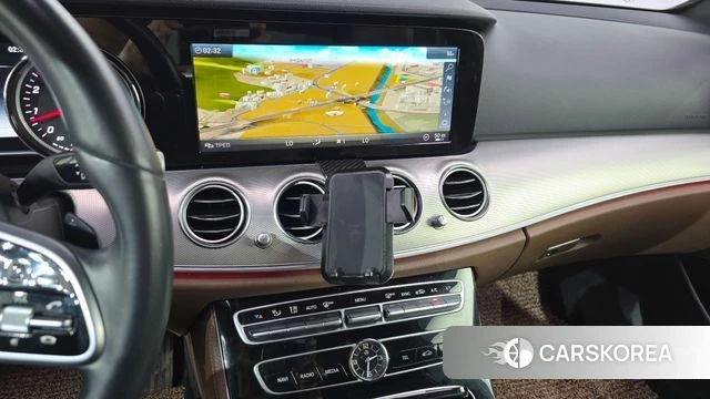 Mercedes-Benz E-Class W213 2018 Белый из Кореи, фото 5