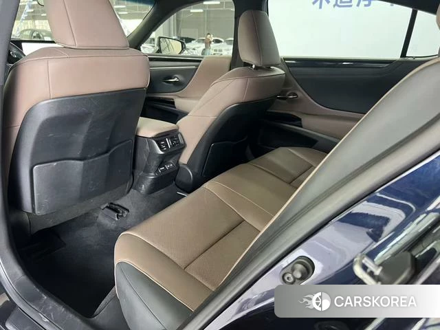Lexus ES 2023 Синий из Китая, фото 5