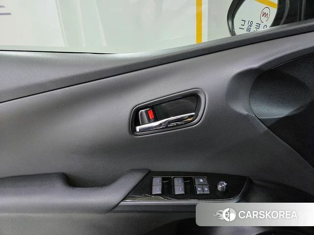 Toyota Prius 4th Generation 2019 Белый из Кореи, фото 5