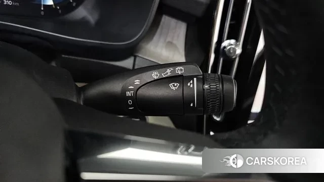 Volvo XC40 2023 Белый из Кореи, фото 5