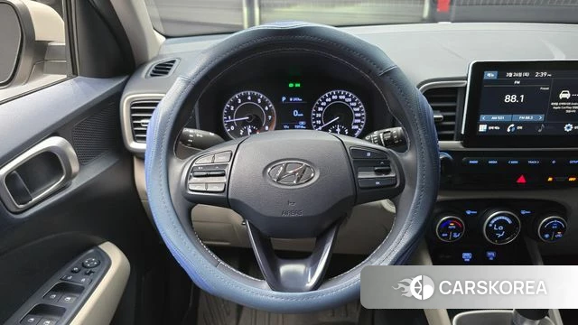 Hyundai Venue 2021 Серебристо-серый из Кореи, фото 5