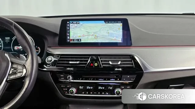 BMW 5 Series (G30) 2018 Белый из Кореи, фото 5