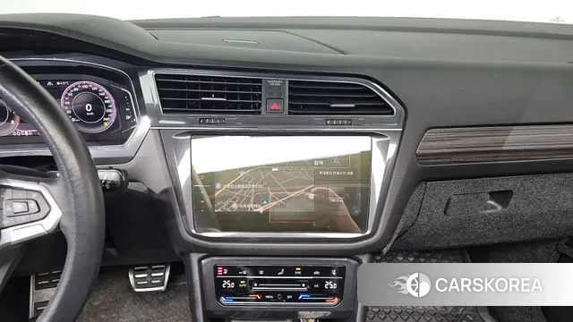 Volkswagen Tiguan Allspace 2022 Белый из Кореи, фото 5