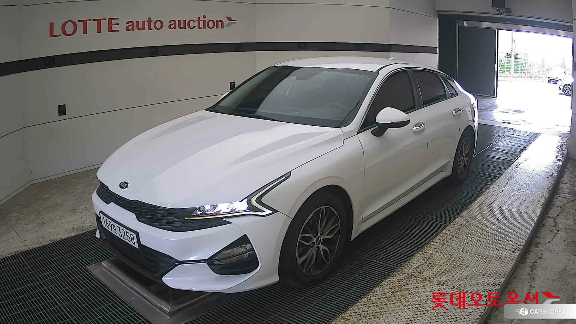 Kia K5 2021 Snow White Pearl (optional) из Кореи, фото 5