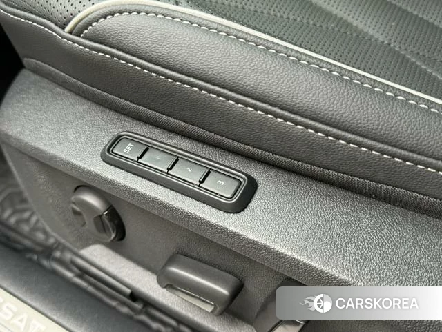 Volkswagen Passat 2022 Черный из Китая, фото 5
