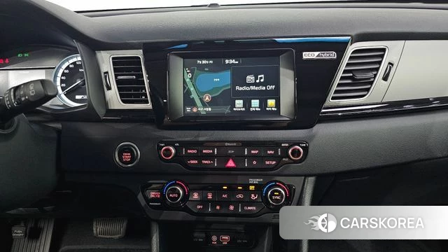 Kia Niro 2018 Белый из Кореи, фото 5