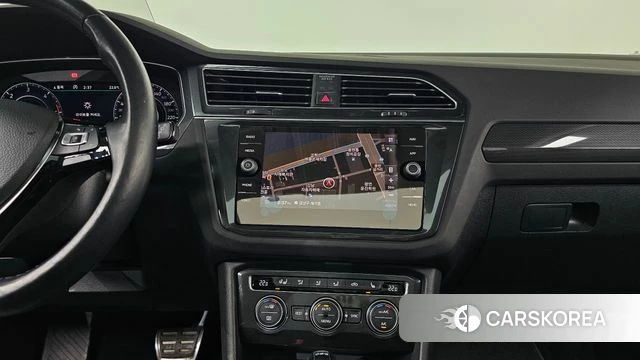 Volkswagen Tiguan second Generation 2018 Белый из Кореи, фото 5