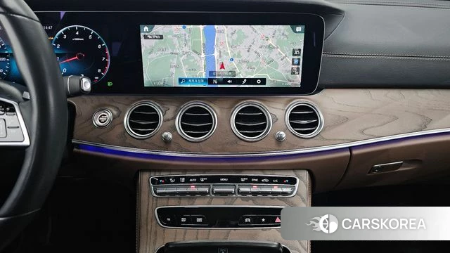 Mercedes-Benz E-Class W213 2022 Белый из Кореи, фото 5