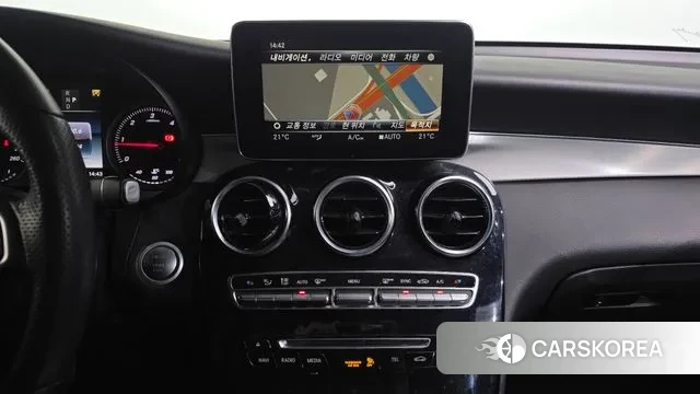 Mercedes-Benz GLC-Class X253 2018 Белый из Кореи, фото 5