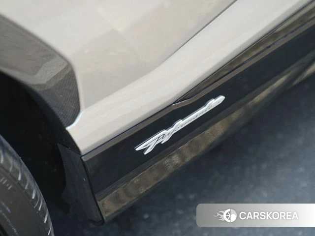 Lamborghini Urus 2024 Серебристо-серый из Кореи, фото 5