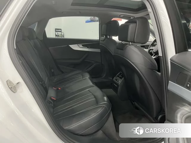 Audi A4L 2023 Белый из Китая, фото 5