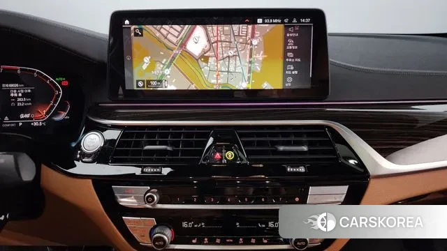 BMW 5 Series (G30) 2022 Черный из Кореи, фото 5