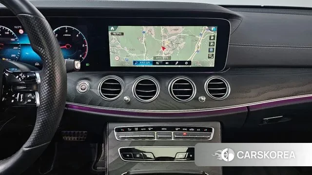 Mercedes-Benz E-Class W213 2022 Белый из Кореи, фото 5