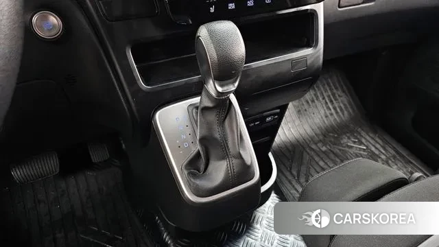 Hyundai Staria 2022 Серый из Кореи, фото 5