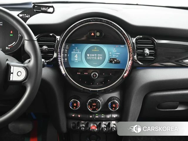 Mini Cooper 2023 Белый из Кореи, фото 5