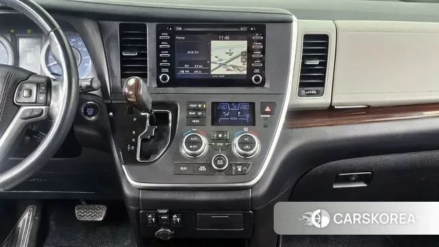 Toyota Sienna 2018 Черный из Кореи, фото 5