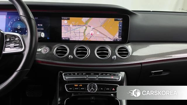 Mercedes-Benz E-Class W213 2019 Черный из Кореи, фото 5