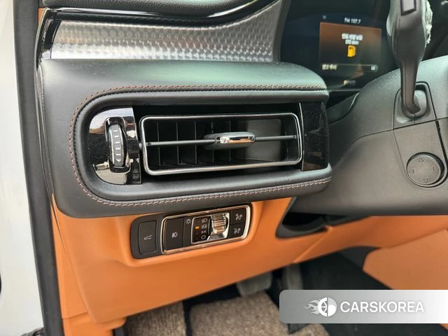 Lincoln Aviator 2nd generation 2023 Белый из Кореи, фото 5