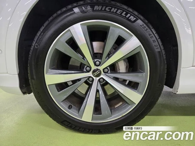 Audi Q8 (4M) 2022 Белый из Кореи, фото 5