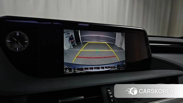 Lexus ES300h 7th generation 2021 Серый из Кореи, фото 5