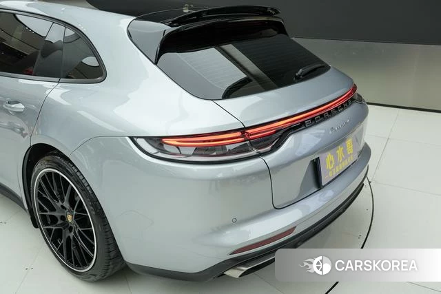 Porsche Panamera 2023 Серебристо-серый из Китая, фото 5