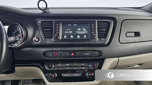 Kia The New Carnival 2018 Белый из Кореи, фото 5