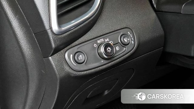 Chevrolet (GM Daewoo) The New Trax 2018 Белый из Кореи, фото 5