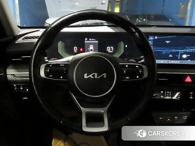 Kia The New K5 3rd generation 2023 Белый из Кореи, фото 5