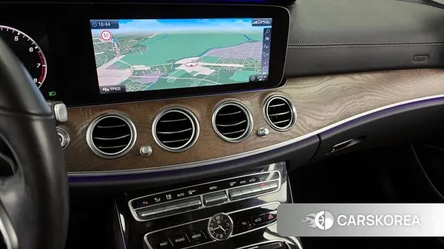 Mercedes-Benz E-Class W213 2019 Черный из Кореи, фото 5