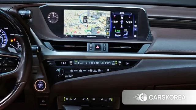 Lexus ES300h 7th generation 2020 Черный из Кореи, фото 5