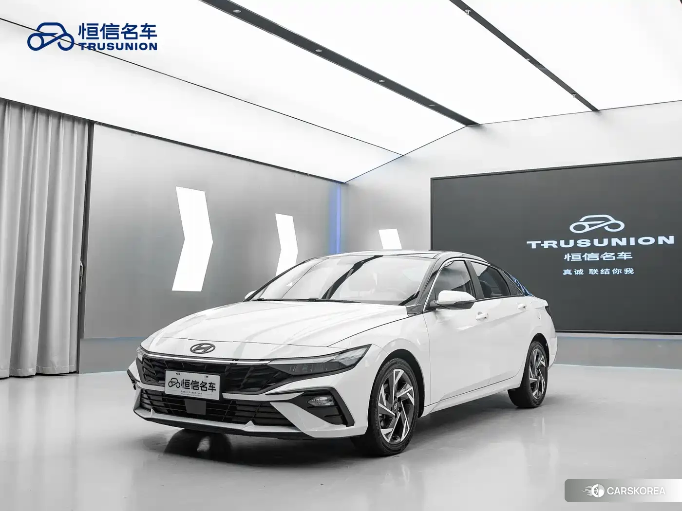 Hyundai Elantra 2024 Белый из Китая, фото 5