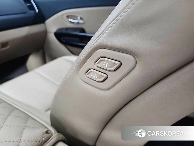 Kia The New Carnival 2019 Черный из Кореи, фото 5