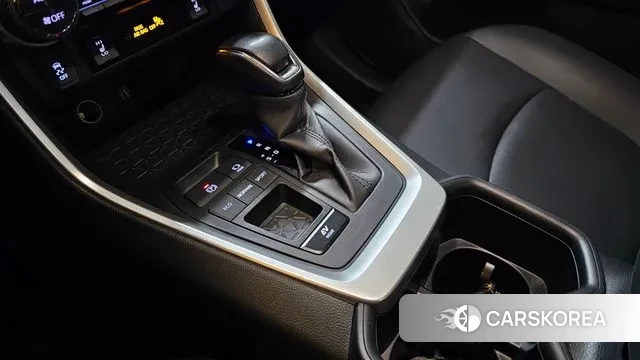 Toyota RAV4 5th Generation 2024 Белый из Кореи, фото 5