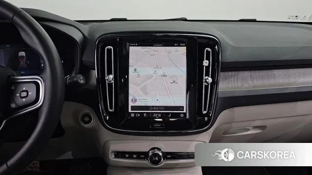 Volvo XC40 2022 Белый из Кореи, фото 5