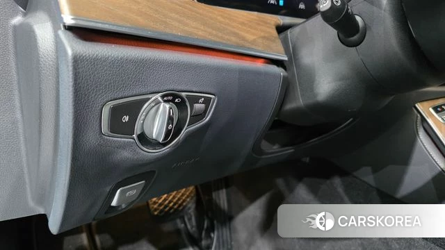 Mercedes-Benz E-Class W213 2021 Серый из Кореи, фото 5