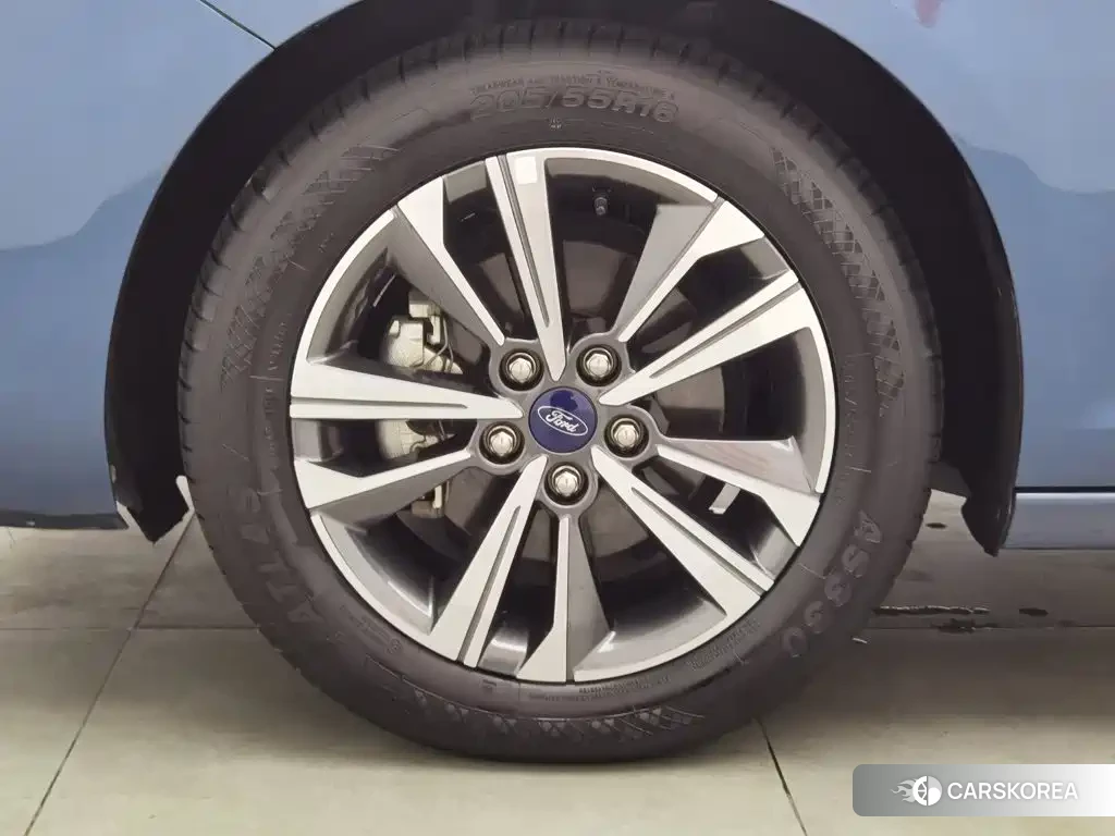 Ford Escort 2021 Синий из Китая, фото 6