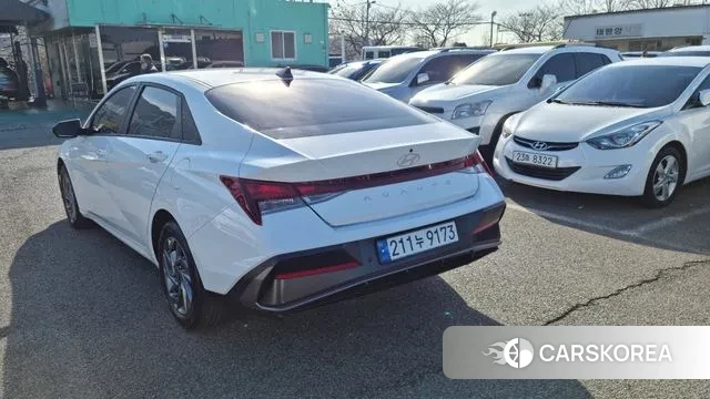 Hyundai The New Avante (CN7) 2023 Белый из Кореи, фото 5