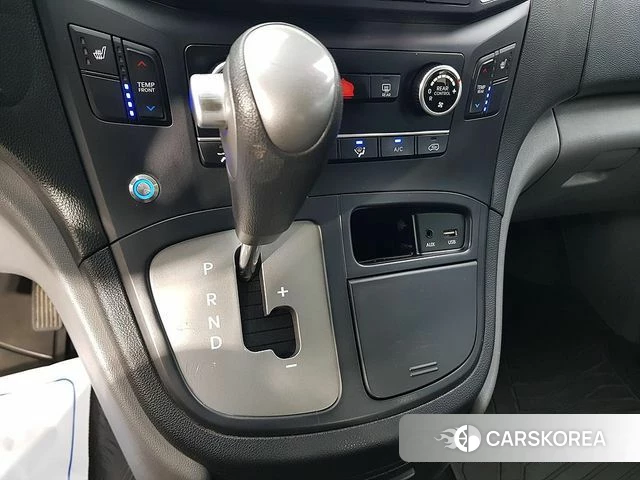 Hyundai The New Grand Starex 2018 Желтый из Кореи, фото 5