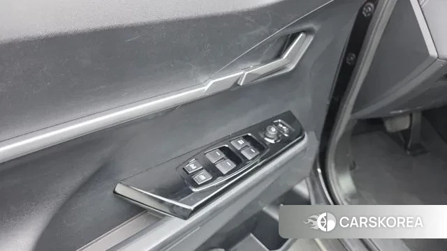 Ssangyong Torres 2022 Черный из Кореи, фото 5