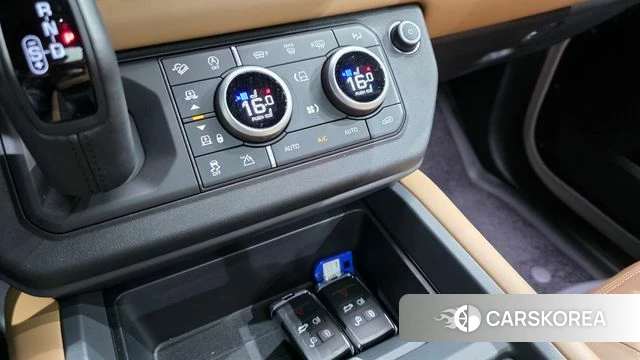 Land Rover Defender (L663) 2025 Белый из Кореи, фото 5