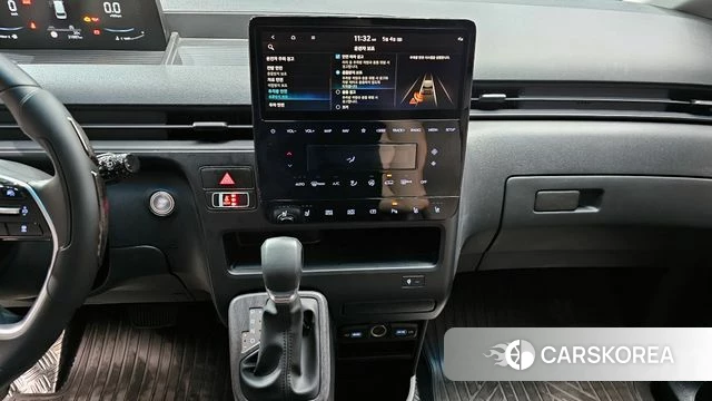 Hyundai Staria 2023 Белый из Кореи, фото 5