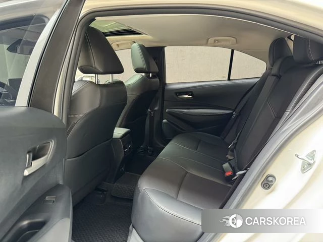 Toyota Corolla 2023 Белый из Китая, фото 5