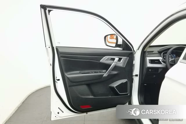 Geely Automobile Boyue 2021 Белый из Китая, фото 5