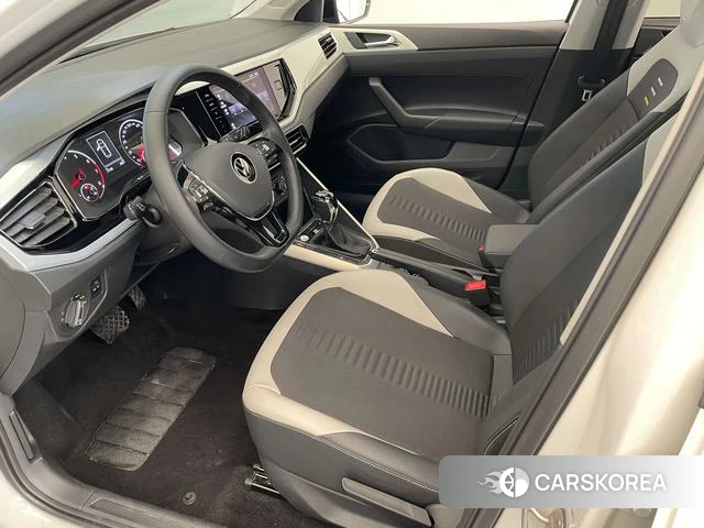 Volkswagen Polo 2021 Белый из Китая, фото 5