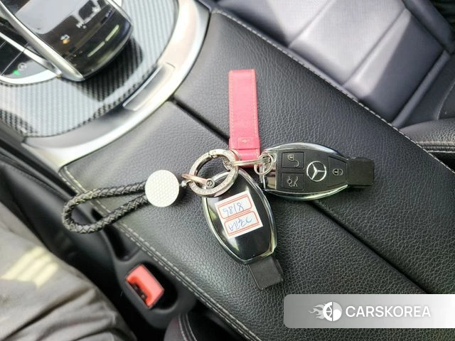 Mercedes-Benz C-Class W205 2018 Белый из Кореи, фото 5