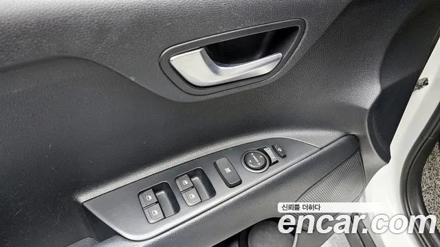 Kia Stonic id 2561231 из Кореи 5